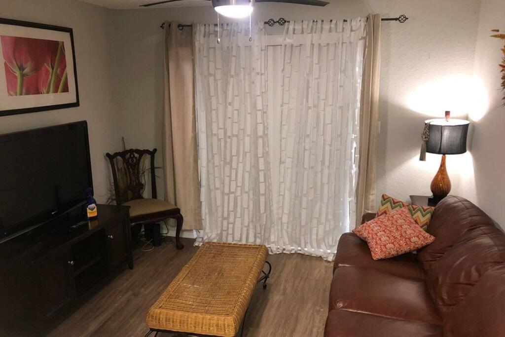 Lovely 1-Bedroom Rental Space With Free Parking Charlotte Exterior foto
